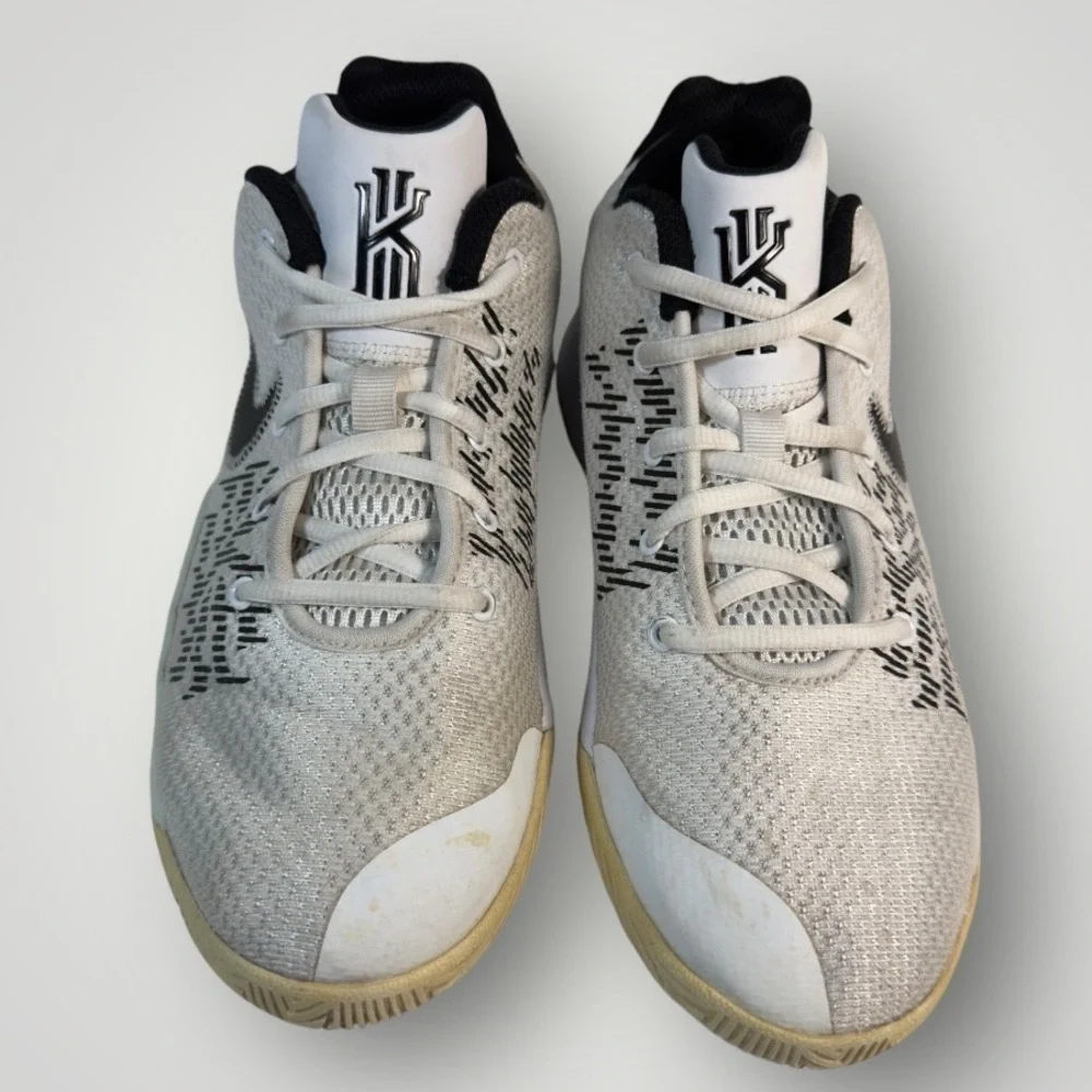 Kids Nike Kyrie Flytrap 2 size 6Y